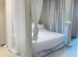 Ivory Room Lableva Court