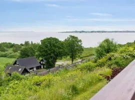 Apartment Isbiorn - 300m from the sea by Interhome