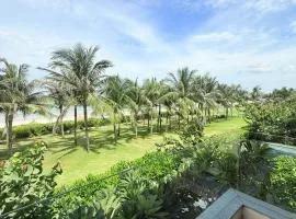 Villa 3BR Beach Front