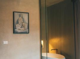 N'SOKAK Boutique Hotel, Hotel in Gjirokastra