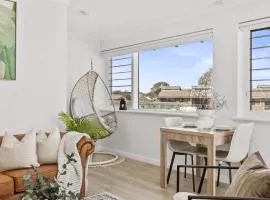 The Coastal Retreat Two-unit Oasis