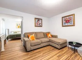 Airport & Convention Center Access Central Stay