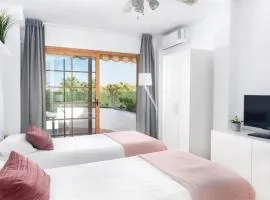 Moderno estudio con Terraza y Piscina en Costa Adeje