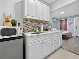 Simple Comfy Tiny Pensacola Studio