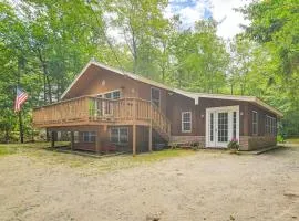 Walk to Water: Outdoor Gem w/ Bunkhouse in Madison