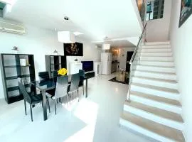 Lumen Triplex by Oshun LOFTS & MIDSTAY