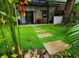 Kai Apartments - Steps to Shoreline Serenity