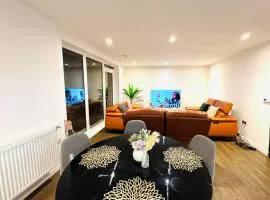 Reduced price - NewBuilt 3 Large Bedroom in Dartford City Center