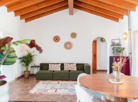 Casa Calma - The House of Rest - Surf & Yoga