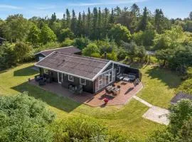 Holiday Home Laris - 700m to the inlet by Interhome