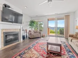 Luxury Lakefront Condo in Wisconsin Dells