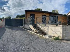 Charmant logement avec terrasse et parking sécurisé