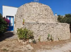 Trullo Salento a 2 passi dal mare by Apulia Home