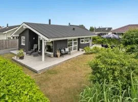 Holiday Home Sjarlotte - 100m from the sea by Interhome