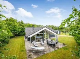 Holiday Home Valentin - 400m to the inlet by Interhome