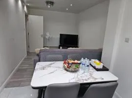 2-Bed with Grdn Retreat Parking