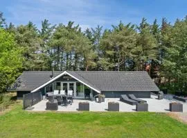 Holiday Home Hjalmara - 900m from the sea by Interhome