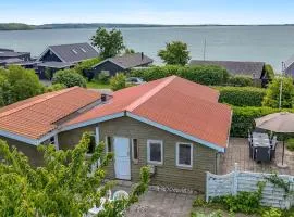 Holiday Home Eilke - 50m from the sea by Interhome