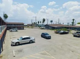Valley Motel By Townhouse Corpus Christi Near Airport I 37