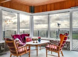 Holiday Home Dzavid - 10m from the sea by Interhome