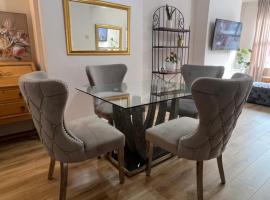Liverpool Rose House Stylish 3 Bed Near Anfield and Goodison Park, hotel in Liverpool