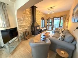 Cozy Nest - Polydrosos Escape, villa en Polydrosos