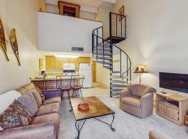 Summit House East 112, hotel in Copper Mountain