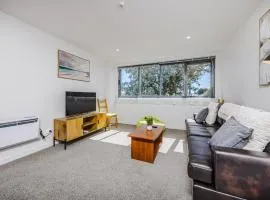 Eden Vista 3 bedroom Apartment with free parking