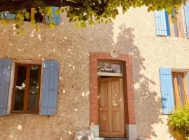 Le Clos des Pigières le Gîte de la Pierre a eau