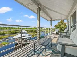 Cozy 3-Bedroom Condo - Comfy Living Space Two Balconies Outdoor Pool Beach Walkable - Score up to 450 Every Day in Tickets for Local Activities