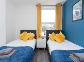 Open Mind Property - Stylish 4BR House with 7 Beds