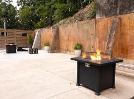 Steps to Bathhouses, Historic Studio, KING BED, Room # 101