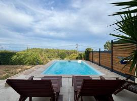 Appartement avec accès piscine, hotel a Laudun