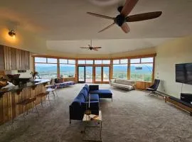 Private deck facing the Green Mountain Valley