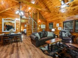 Charming Cabin with Hot Tub