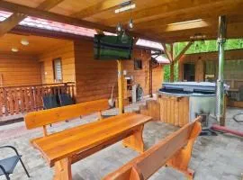 Ranczo Bieszczady 2 - Domek z Sauną i Jacuzzi