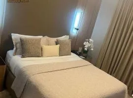 Broadway Hotel