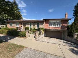 9mins airport 1 min to shopping mall，位于多伦多的住宿加早餐旅馆