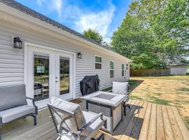 2 Mi to Marina and Lake Cumberland! Newly Built Home, hotel in Somerset