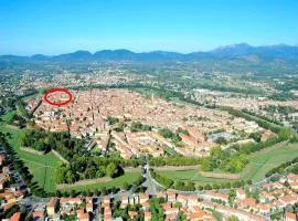 Charming Mansion in Lucca