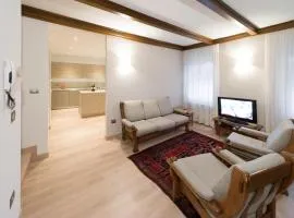 Pink Lady Spacious Apartment in Brez