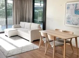 Luxury 2BR Docklands Bright&Modern Covered Parking
