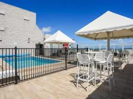 Gladstone Reef Hotel Motel