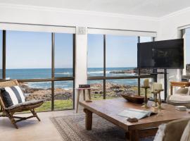 Waterfront Ocean Cottage, khách sạn ở Anna Bay