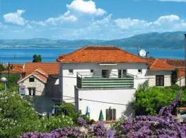 Apartments K Supetar