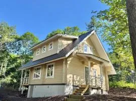 Second House kukka