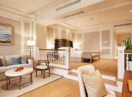 Donghai Xianhucheng Huanglong Hotel