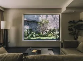 Huguang Hidden Villa Hotel