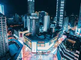 Style INS High-Altitude River View Hotel (Chongqing Jiefangbei Pedestrian Street Branch)