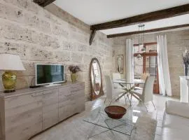 Serinity - 17th century, designer apartment